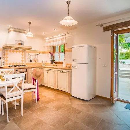Villa Benina - Best Vacation Choice! Žminj